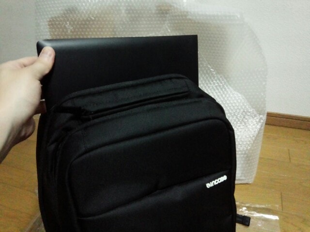 incase ICON Slim Pack（CL55535)