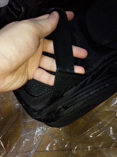 incase ICON Slim Pack（INBP100232)