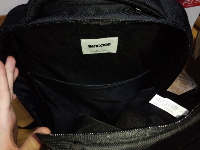 incase ICON Slim Pack（INBP100232)