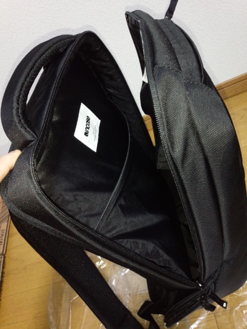 incase ICON Slim Pack（INBP100232)