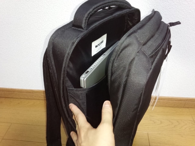 incase ICON Slim Pack（INBP100232)