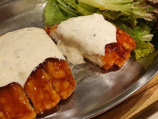 黄金餃子と唐揚げの店 阿波座寅や 
